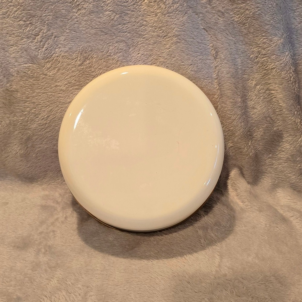 Vintage Linco Fruit Pattern Enamel Serving Bowl Cream Gold Rim - Picture 3 of 3